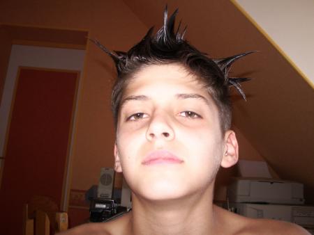 re mmmoooooiiii !!!!  qui se la pete